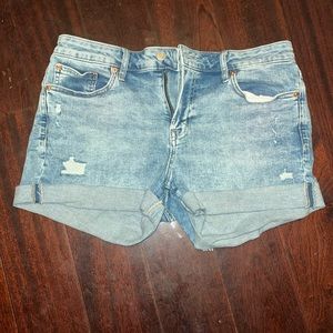 Denim Gap shorts.
